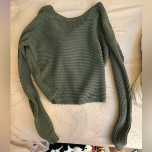 Hollister cross back sweater XS